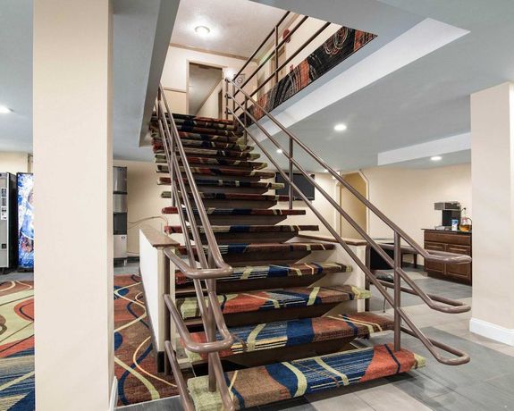 Imagen de los interiores del Hotel Rodeway Inn, Syracuse. Foto 20