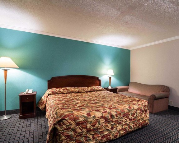 Imagen de la habitación del Hotel Rodeway Inn, Syracuse. Foto 16