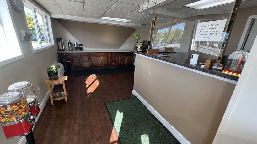 Imagen de los interiores del Hotel Rodeway Inn Terre Haute. Foto 20