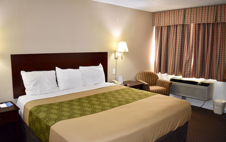 Imagen de la habitación del Hotel Rodeway Inn Terre Haute. Foto 14