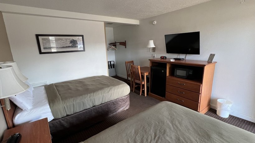 Imagen de la habitación del Hotel Rodeway Inn Terre Haute. Foto 17