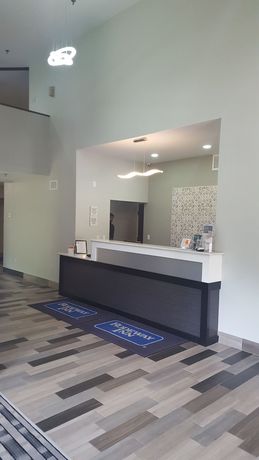 Imagen de los interiores del Hotel Rodeway Inn Tuscaloosa Near University. Foto 19