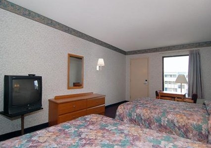 Imagen de la habitación del Hotel Rodeway Inn University Area. Foto 4