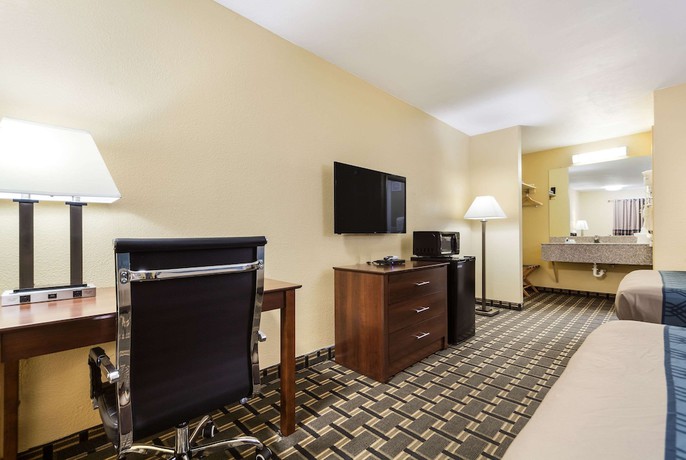 Imagen de la habitación del Hotel Rodeway Inn University District. Foto 12