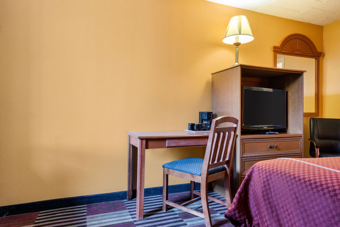 Imagen de la habitación del Hotel Rodeway Inn University. Foto 7