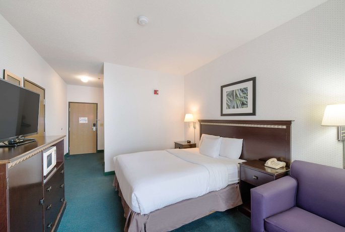 Imagen de la habitación del Hotel Rodeway Inn Urbana Champaign University Area. Foto 9