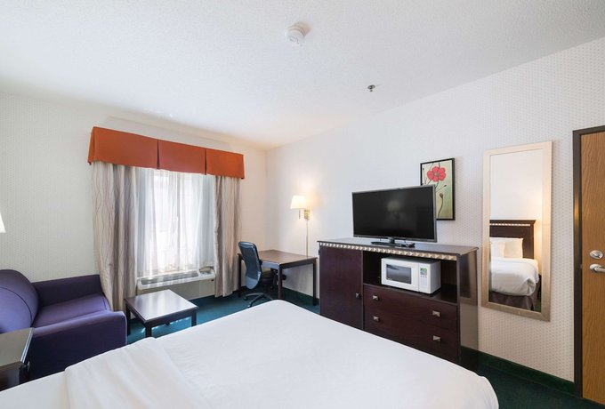 Imagen de la habitación del Hotel Rodeway Inn Urbana Champaign University Area. Foto 16