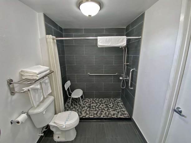 Imagen de la habitación del Hotel Rodeway Inn, Ventura. Foto 8