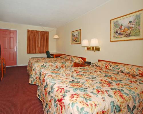 Imagen de la habitación del Hotel Rodeway Inn West Dodge. Foto 3