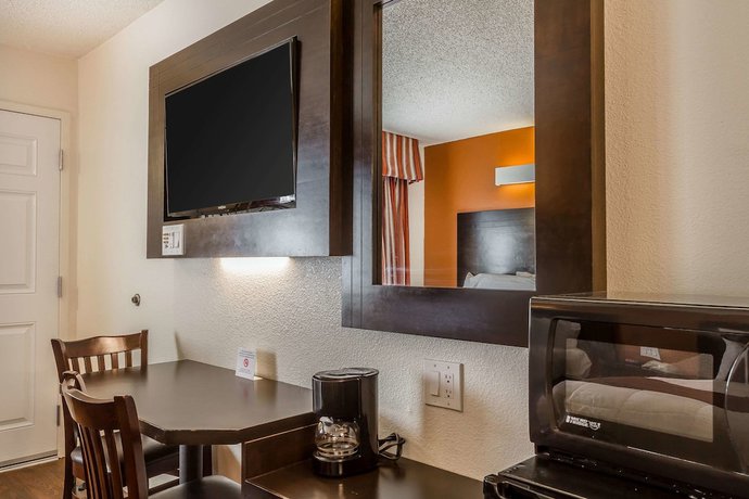 Imagen de la habitación del Hotel Rodeway Inn Wine Country. Foto 5