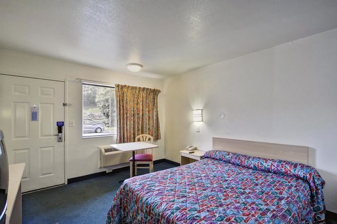 Imagen de la habitación del Hotel Rodeway Inn, Winston-Salem. Foto 5