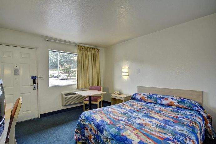 Imagen de la habitación del Hotel Rodeway Inn, Winston-Salem. Foto 7