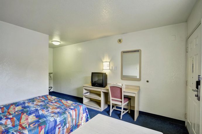 Imagen de la habitación del Hotel Rodeway Inn, Winston-Salem. Foto 8