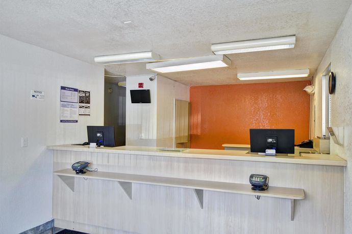 Imagen de los interiores del Hotel Rodeway Inn, Winston-Salem. Foto 15
