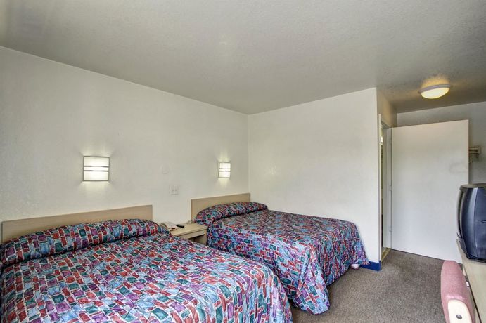 Imagen de la habitación del Hotel Rodeway Inn, Winston-Salem. Foto 9