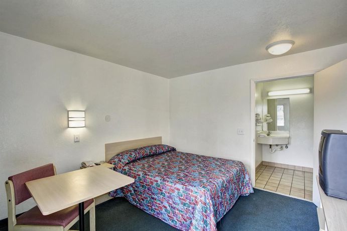 Imagen de la habitación del Hotel Rodeway Inn, Winston-Salem. Foto 12