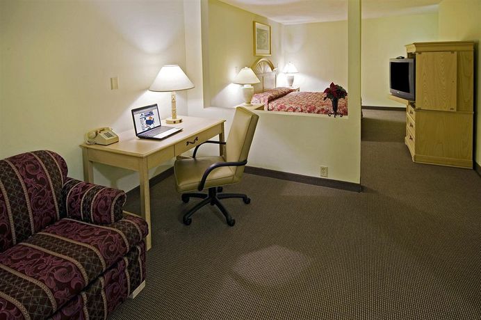 Imagen de los interiores del Hotel Rodeway Inn & Suites Enterprise. Foto 15