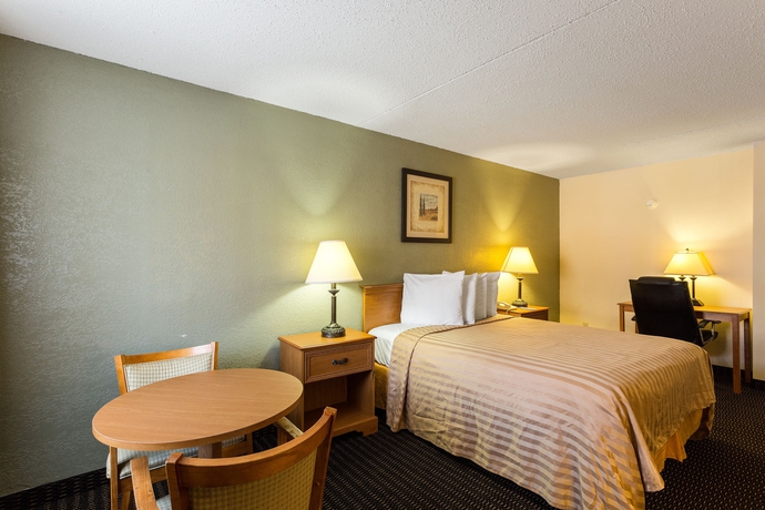 Imagen de la habitación del Hotel Rodeway Inn & Suites. Foto 10