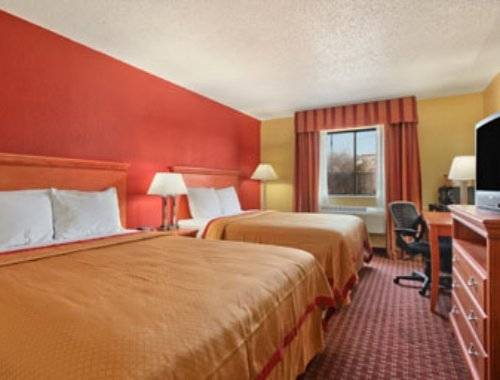 Imagen de la habitación del Hotel Rodeway Inn & Suites Jacksonville. Foto 4