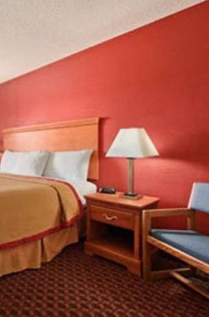 Imagen de la habitación del Hotel Rodeway Inn & Suites Jacksonville. Foto 8