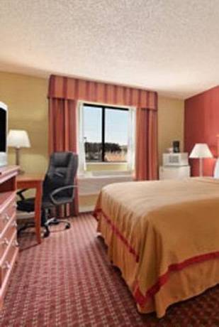 Imagen general del Hotel Rodeway Inn & Suites Jacksonville. Foto 1