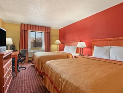 Imagen de la habitación del Hotel Rodeway Inn & Suites Jacksonville. Foto 9