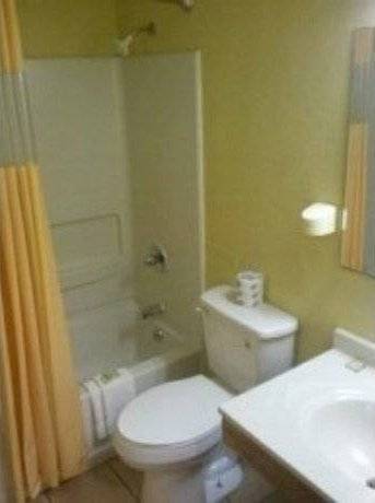 Imagen de la habitación del Hotel Rodeway Inn & Suites Jacksonville. Foto 10