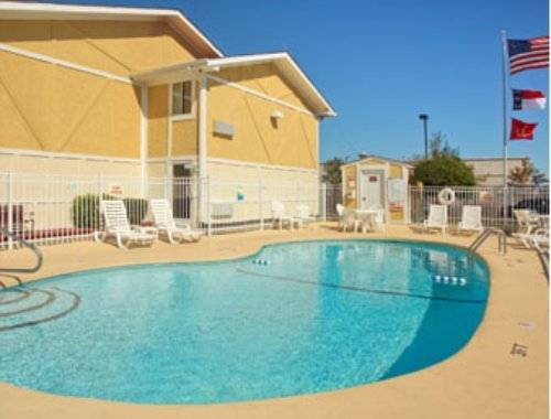 Imagen de la habitación del Hotel Rodeway Inn & Suites Jacksonville. Foto 16