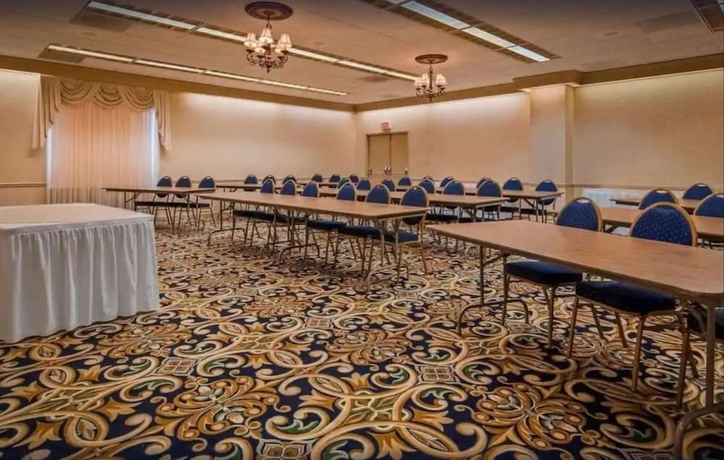 Imagen de los interiores del Hotel Rodeway Inn & Suites, Johnson City. Foto 12