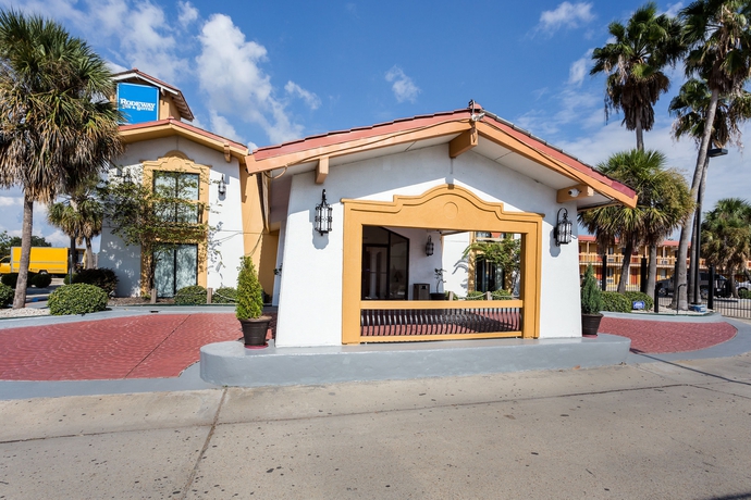Imagen de los exteriores del Hotel Rodeway Inn & Suites, Nueva orleans. Foto 12