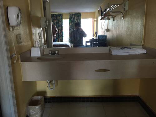Imagen de la habitación del Hotel Rodeway Inn & Suites Orangeburg. Foto 4