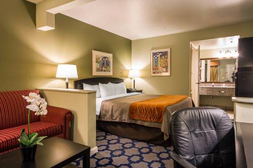 Imagen de la habitación del Hotel Rodeway Inn & Suites Rancho Cordova - Folsom. Foto 7