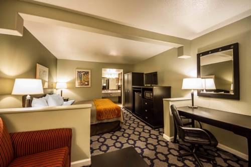 Imagen de la habitación del Hotel Rodeway Inn & Suites Rancho Cordova - Folsom. Foto 12