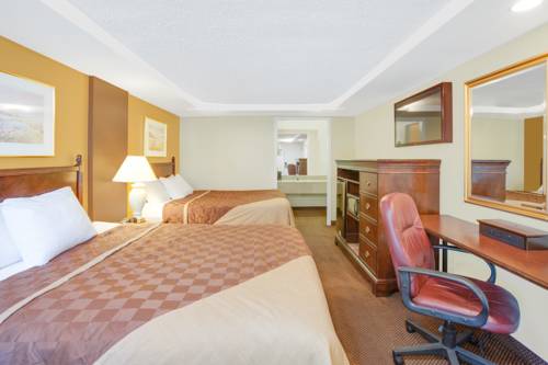 Imagen de la habitación del Hotel Rodeway Inn & Suites Saginaw, MI. Foto 7