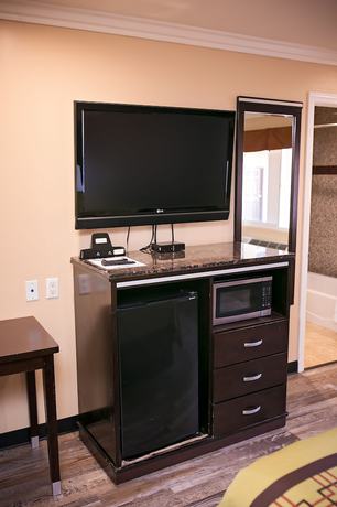 Imagen de la habitación del Hotel Rodeway Inn and Suites, Bellflower. Foto 14