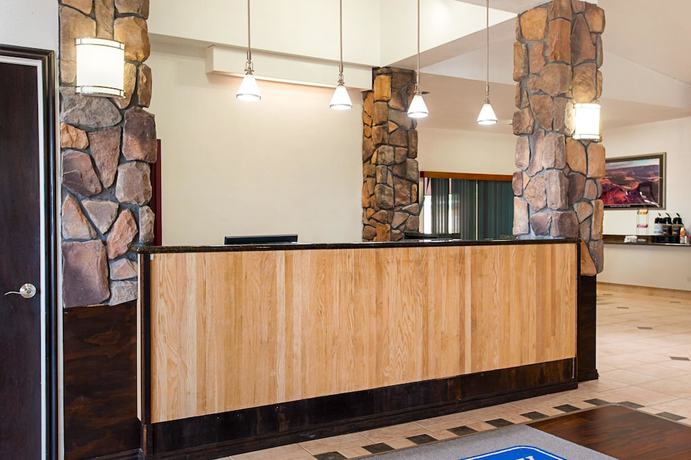 Imagen de los interiores del Hotel Rodeway Inn and Suites, Blanding. Foto 18