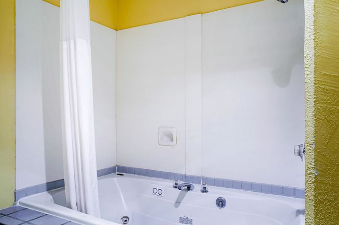 Imagen de la habitación del Hotel Rodeway Inn and Suites, Blanding. Foto 13