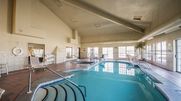 Imagen de la piscina del Hotel Rodeway Inn and Suites East / I-44. Foto 8