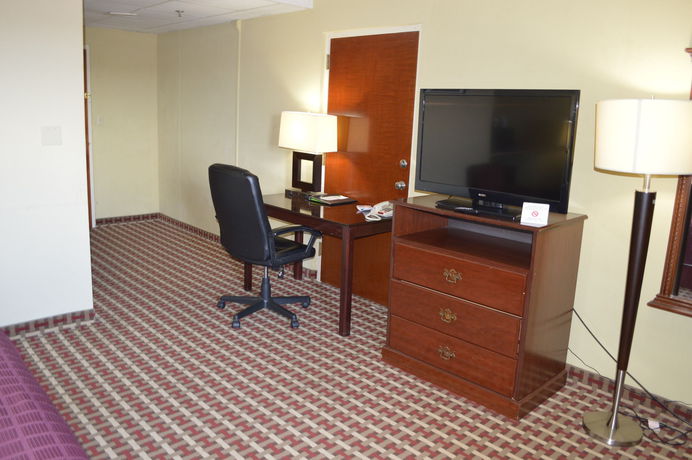 Imagen de la habitación del Hotel Rodeway Inn and Suites, FAYETTEVILLE. Foto 5
