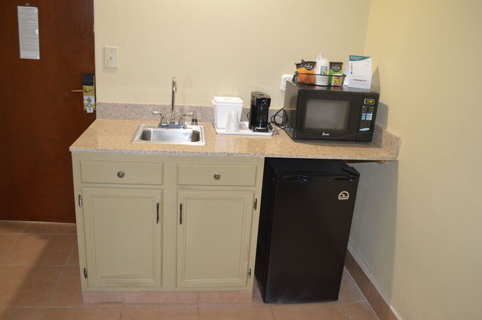 Imagen de la habitación del Hotel Rodeway Inn and Suites, FAYETTEVILLE. Foto 7