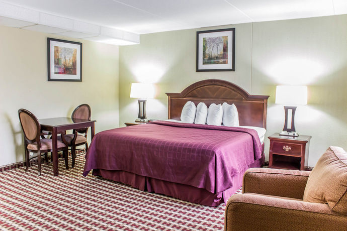Imagen de la habitación del Hotel Rodeway Inn and Suites, FAYETTEVILLE. Foto 12