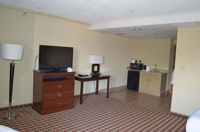 Imagen de los interiores del Hotel Rodeway Inn and Suites, FAYETTEVILLE. Foto 16