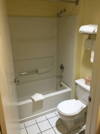 Imagen de la habitación del Hotel Rodeway Inn and Suites, Fife. Foto 6