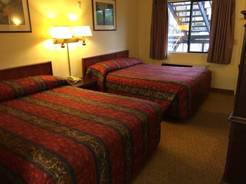 Imagen de la habitación del Hotel Rodeway Inn and Suites, Fife. Foto 9