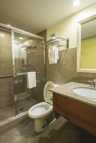 Imagen de la habitación del Hotel Rodeway Inn and Suites Fort Lauderdale Airport and Cruise Port. Foto 10