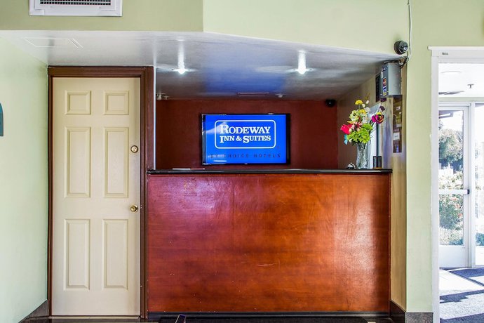 Imagen de los interiores del Hotel Rodeway Inn and Suites, Hayward. Foto 20