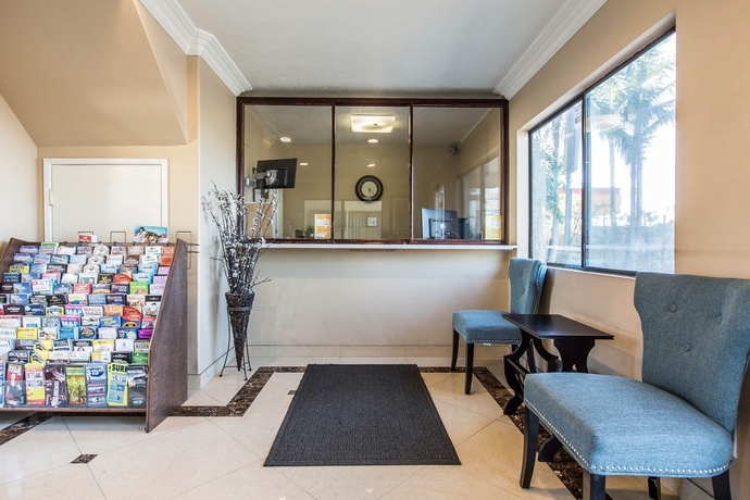 Imagen de los interiores del Hotel Rodeway Inn and Suites, Inglewood. Foto 16