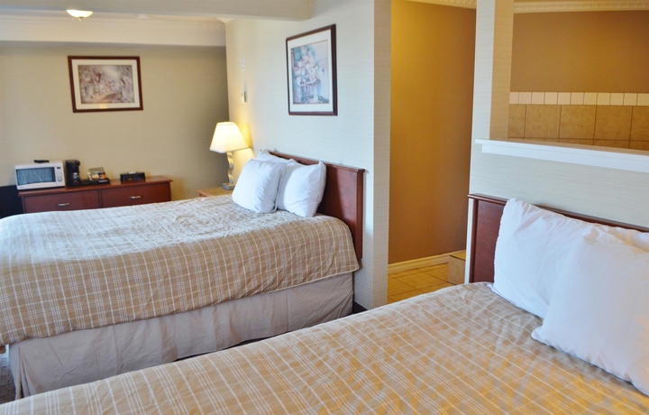 Imagen de la habitación del Hotel Rodeway Inn and Suites, Kamloops. Foto 14