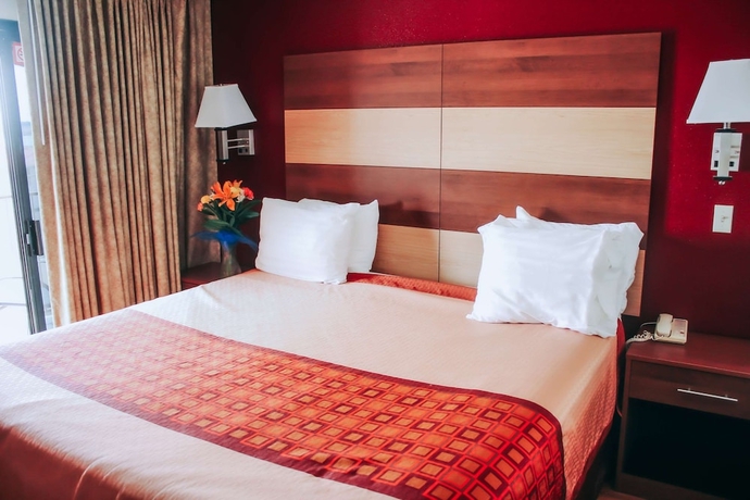 Imagen de la habitación del Hotel Rodeway Inn and Suites, Lake Havasu City. Foto 4