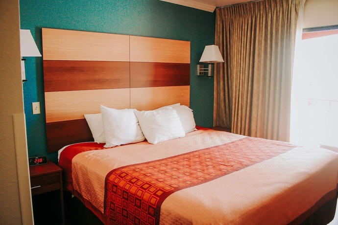 Imagen de la habitación del Hotel Rodeway Inn and Suites, Lake Havasu City. Foto 7